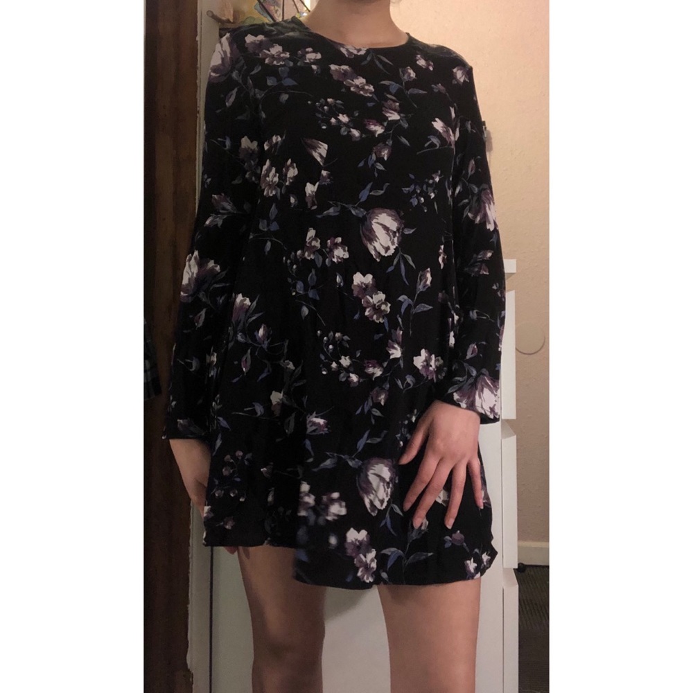NWOT Kendall & Kylie long sleeve dress
